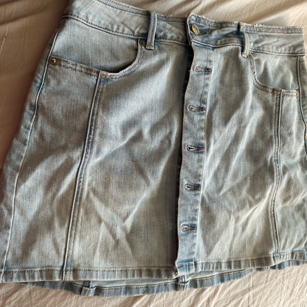 American Eagle Outfitters Light Blue Denim Jeans